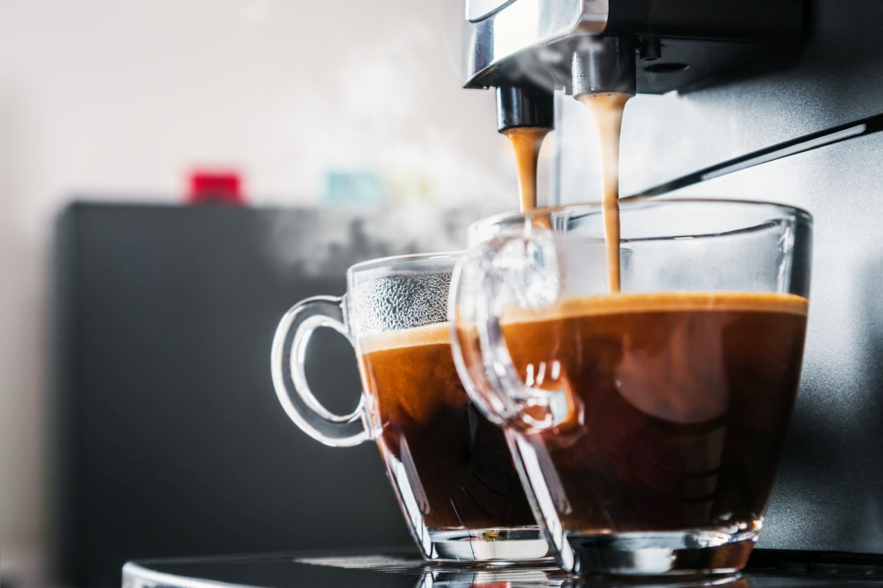 Jak działa ekspres ciśnieniowy do kawy?