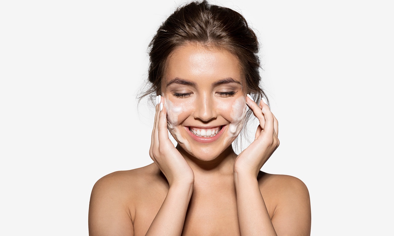 Jakie właściwości powinny posiadać kosmetyki przeznaczone do pielęgnacji skóry twarzy?