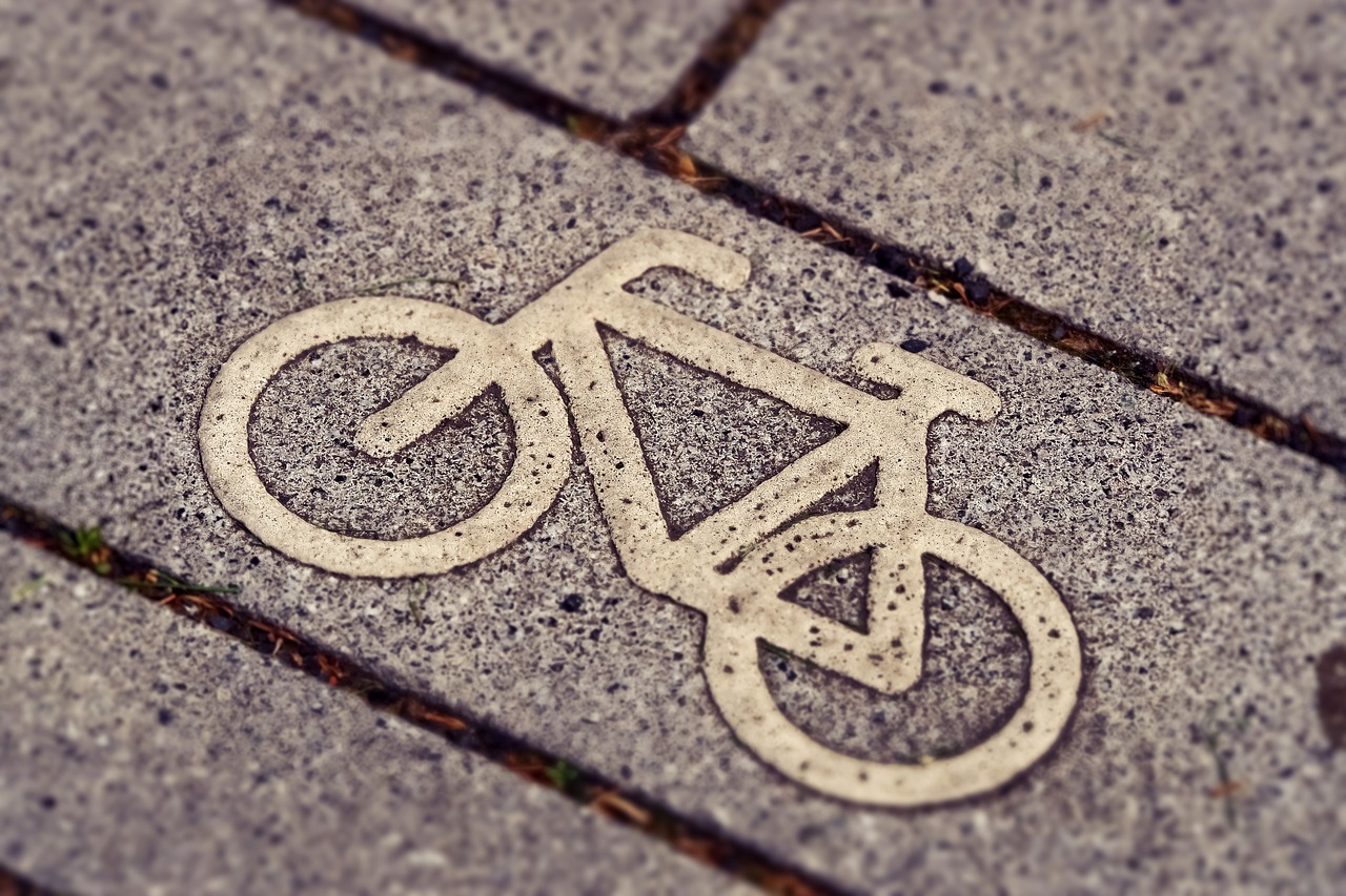 Z jakich materiałów powinna zostać wykonana droga rowerowa?
