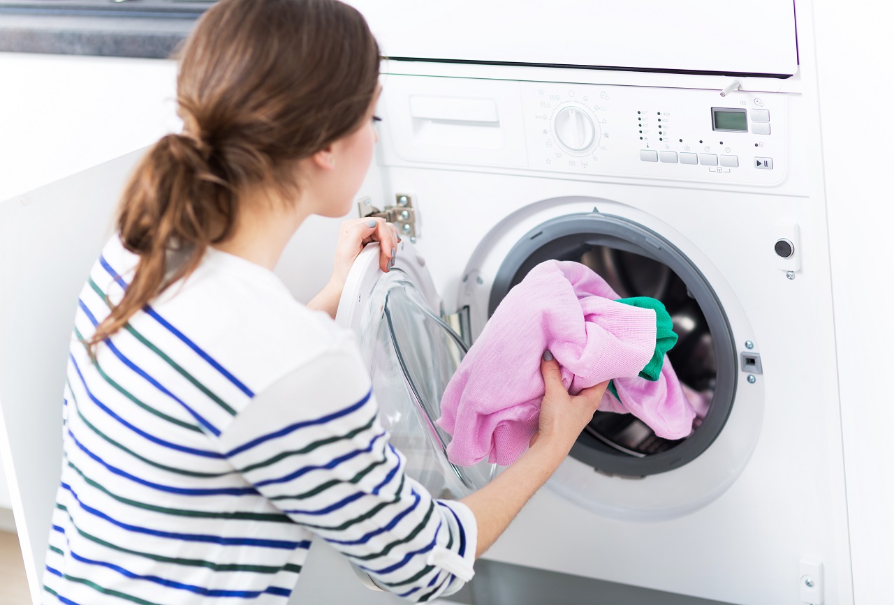 Na jakie cechy zwrócić uwagę, wybierając środki chemiczne do prania?