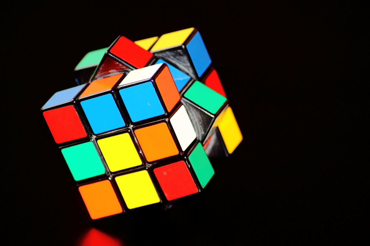 Czy warto układać kostkę Rubika?