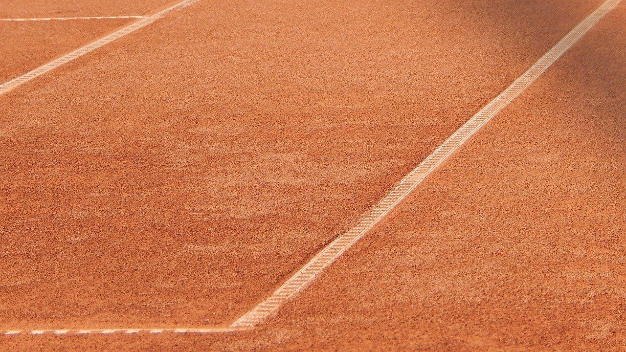 Granie w tenisa ziemnego – jakie ma korzyści zdrowotne?