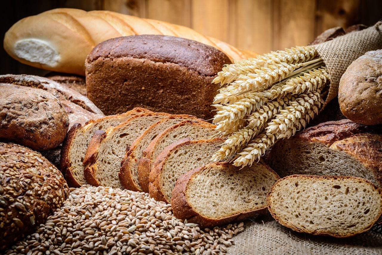 Jakie są popularne pojemniki na chleb?